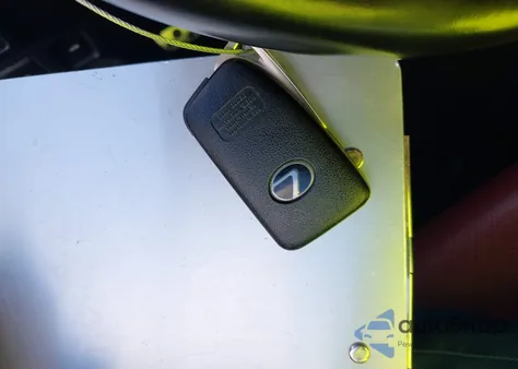 2018 Lexus Is 300 z USA, uszkodzony, nr VIN JTHBA1D23J5065158